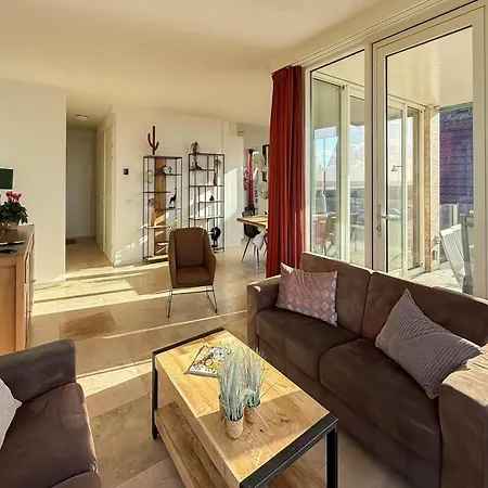 Premium Beachfront With Balcony بيت للعطل *