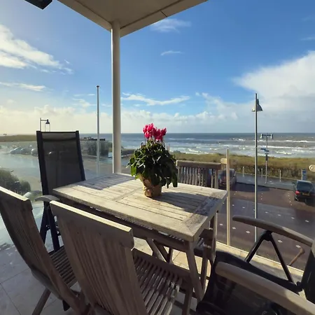 Premium Beachfront With Balcony بيت للعطل إغموند آن زي