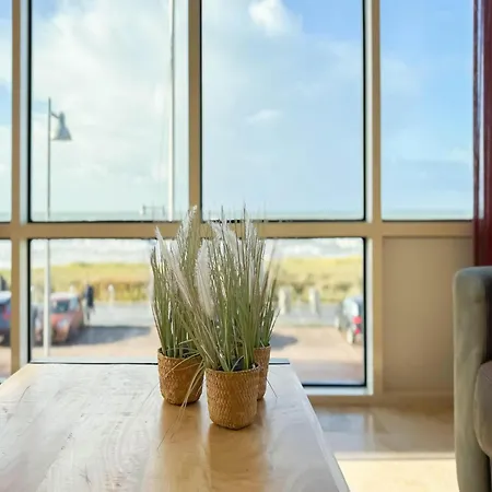 펜션 Premium Beachfront With Balcony